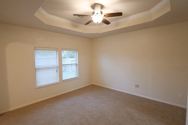 Building Photo - 803 Harbor Lakes Ln