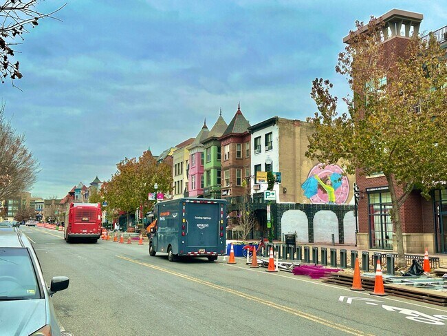 Building Photo - 2052 -Loukas