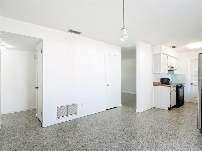 Building Photo - 7717 W Hiawatha St