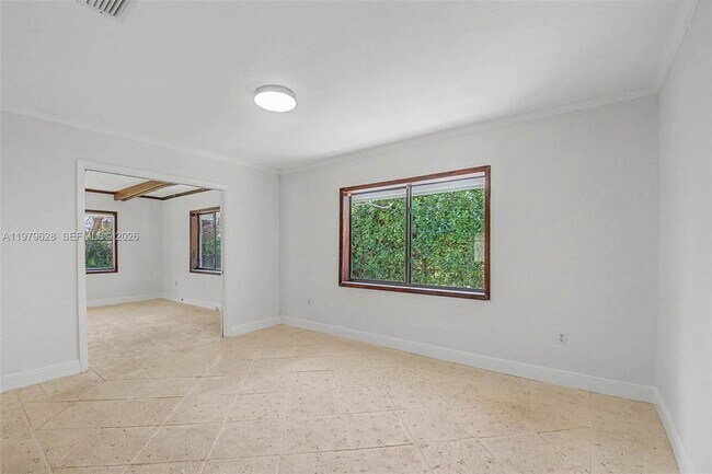 Building Photo - 13621 SW 103rd Ave