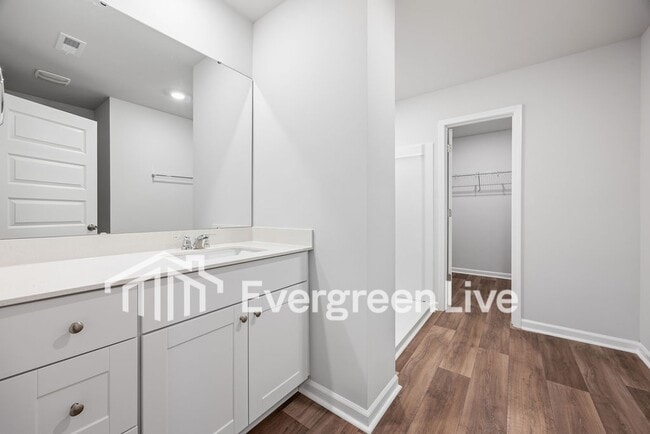 Building Photo - 1716 King Oaks Lp