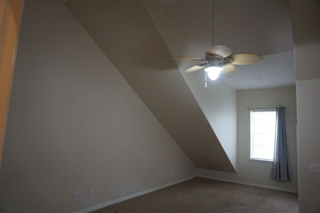 Building Photo - Two Story Townhome Clermont Yacht Club