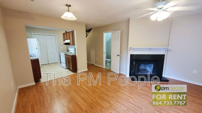 Primary Photo - 19 Pointer Ln