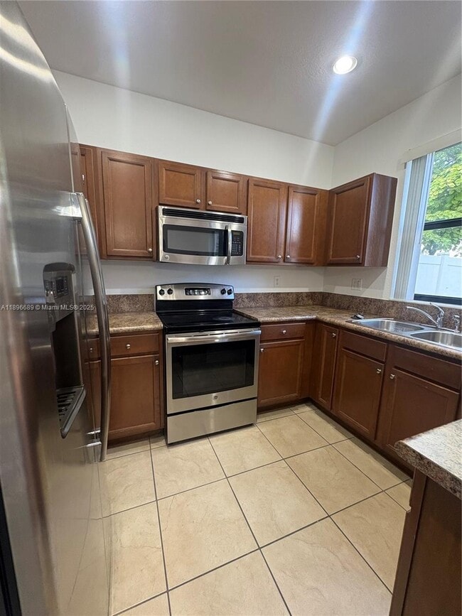 Building Photo - 3383 W 90th St