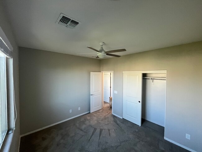 Building Photo - 1636 E Dogwood Ln