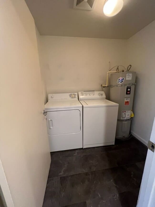 Building Photo - Belltown Loft Condo