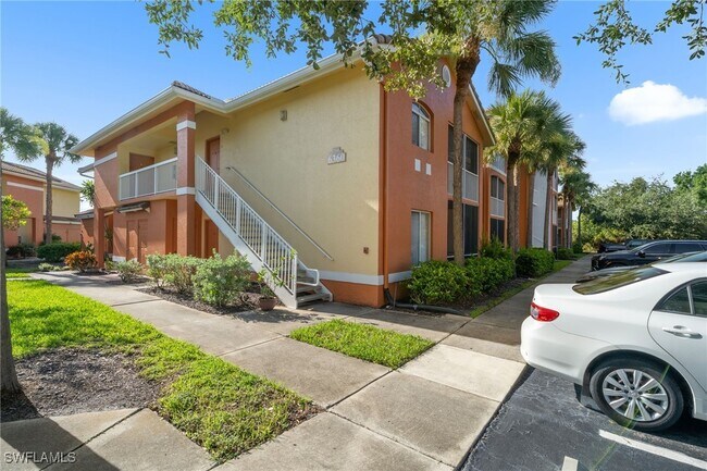 Building Photo - 6360 Aragon Way