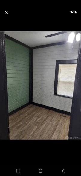 Building Photo - 229 Park Dr