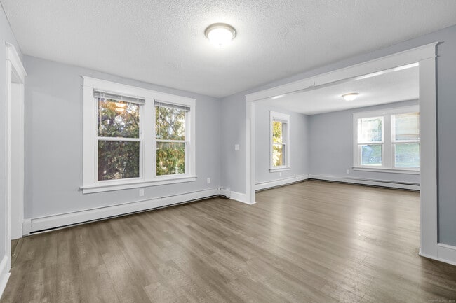 Building Photo - 245 Oakland St