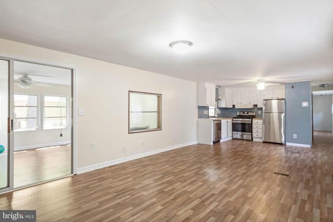 Building Photo - 34490 Virginia Dr