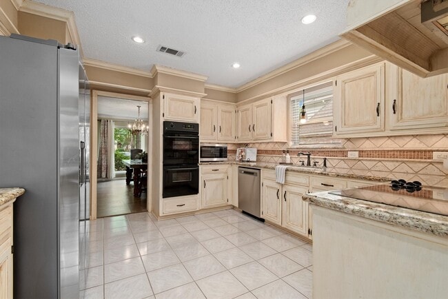 Building Photo - 16130 Hexham Dr