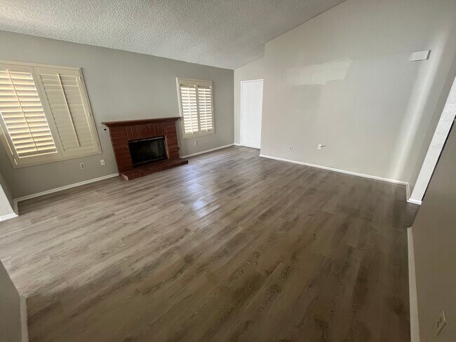 Building Photo - 14864 Spinnaker Ln