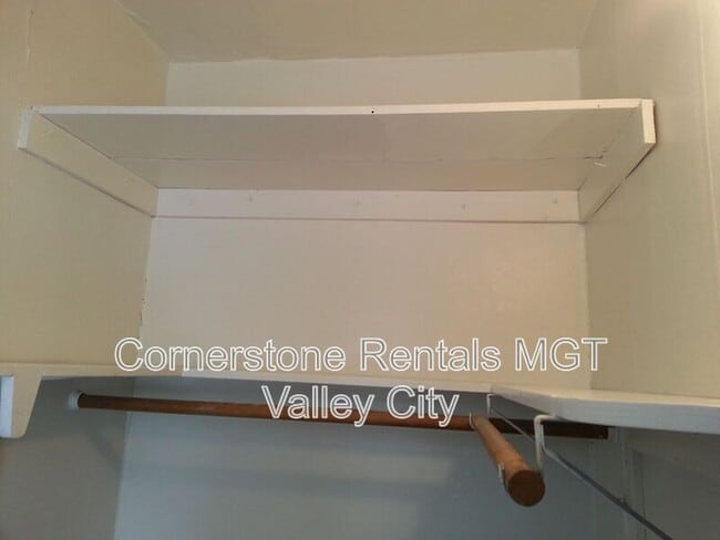 Building Photo - 309 College St SE