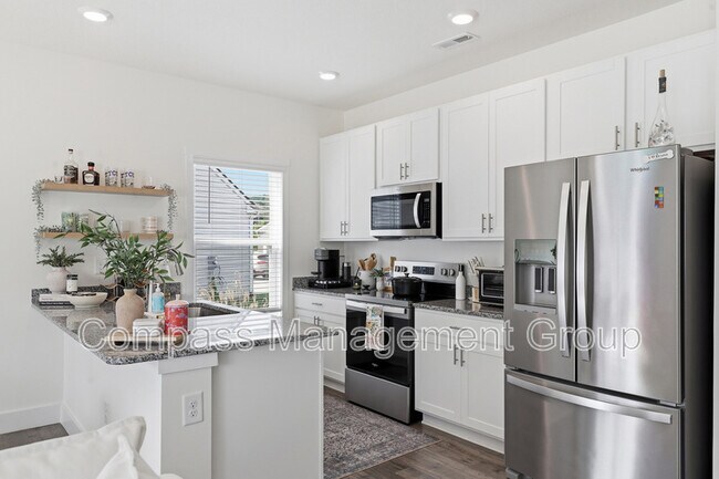 Building Photo - 3014 Bogart Ln