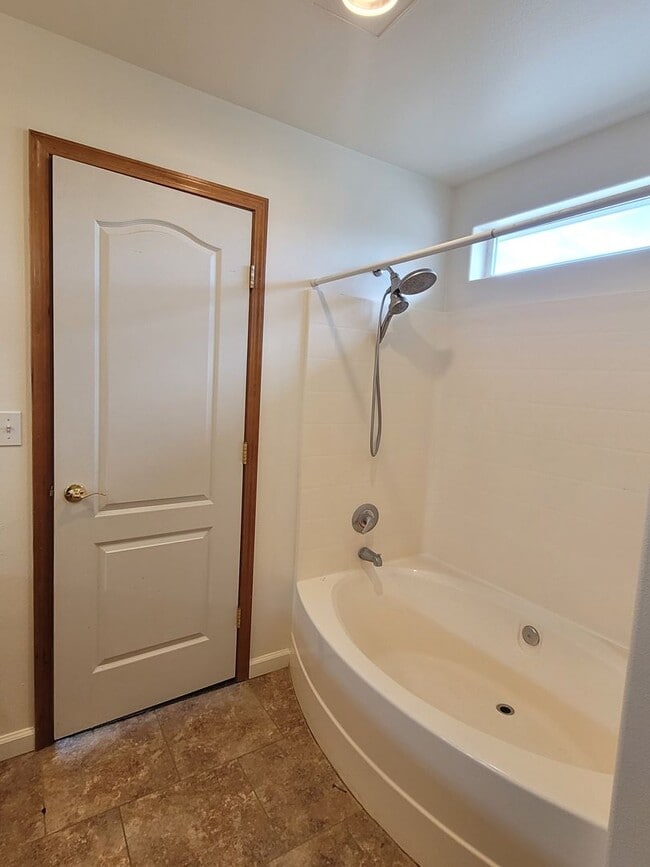 Building Photo - Sandcastle Estates Home - Pet friendly