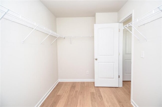 Building Photo - 4551 High Rdg Ct