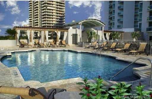 Building Photo - 19400 Turnberry Way