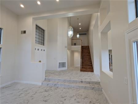 Building Photo - 42057 Parkmont Dr