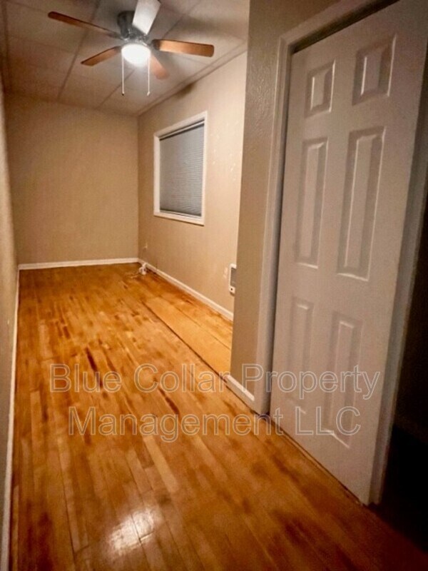 Building Photo - 213 Locust St