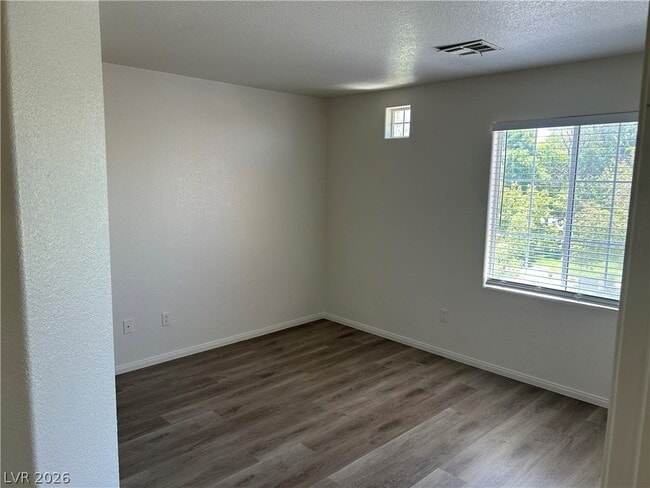 Building Photo - 10296 Magnolia Tree Ave