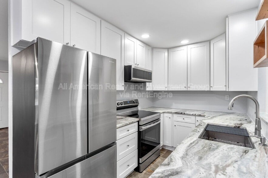 Building Photo - 419 Marlowe Dr