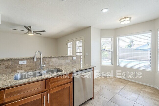 Building Photo - 1441 W Shellfish Dr