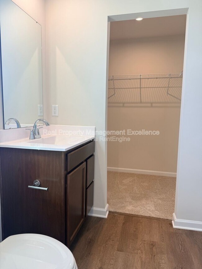 Building Photo - 372 Grand Silo Rd