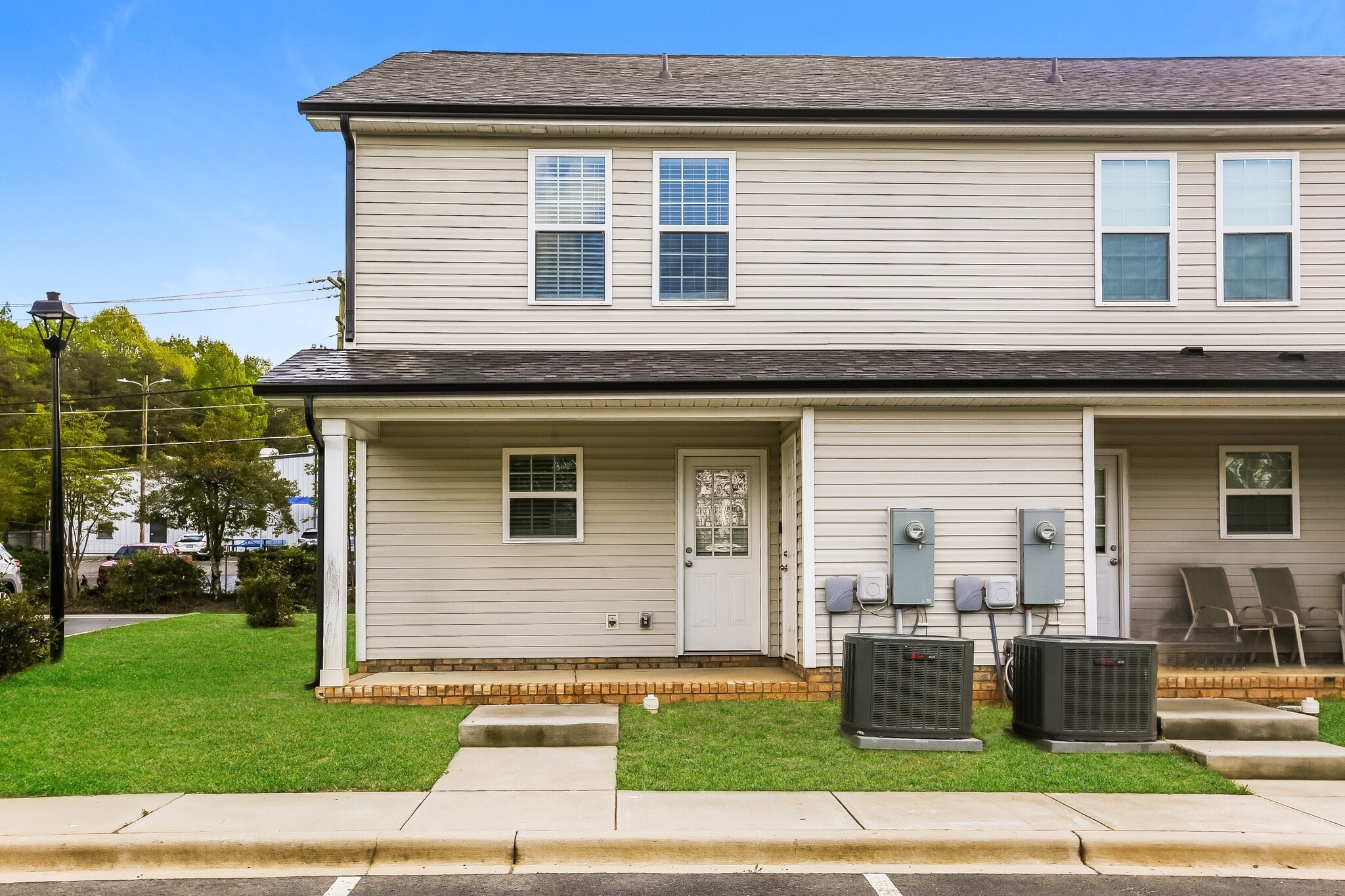 Building Photo - 130 Rowan St