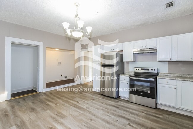 Building Photo - 130 Pelzer St