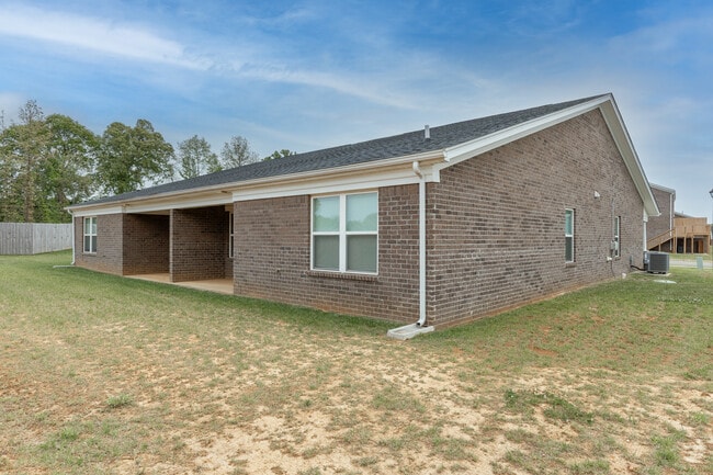Building Photo - 305 Breckinridge Cir