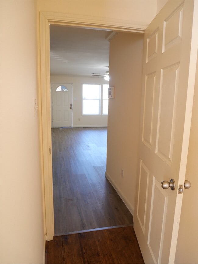 Building Photo - 11802 Greenshire Dr