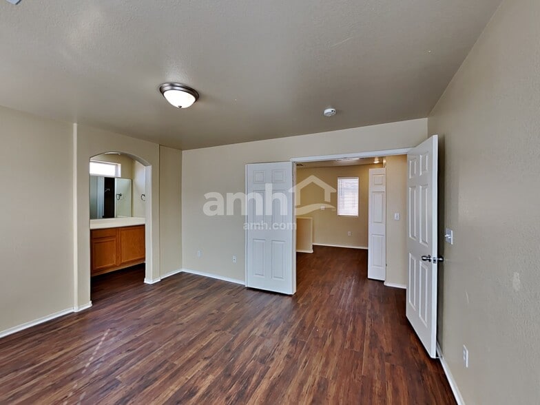 Building Photo - 9342 Aventurine Ct