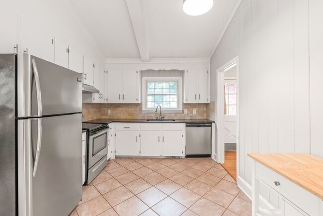 Building Photo - 3 Bedroom Home in South Charlotte