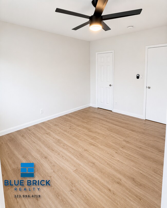 Building Photo - 13238 Vanowen St