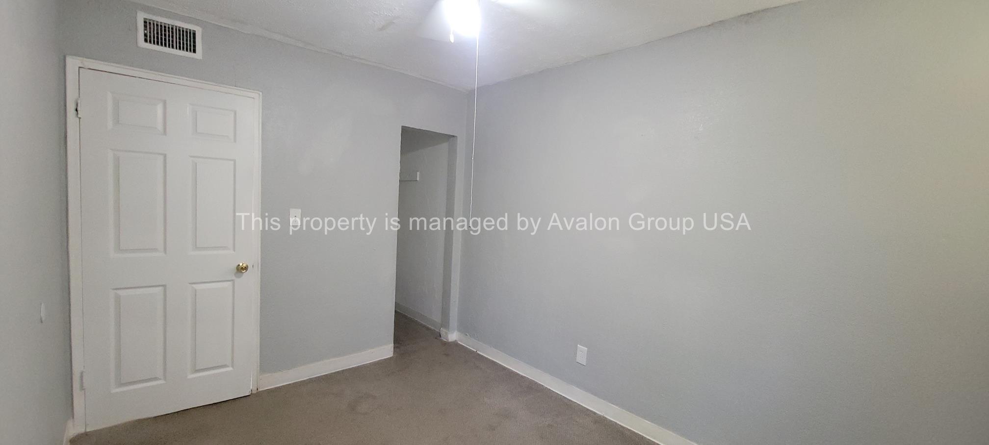 Building Photo - 745 Pippin St