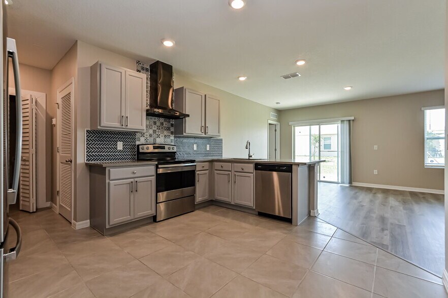 Building Photo - 3614 Scarlet Oak Dr