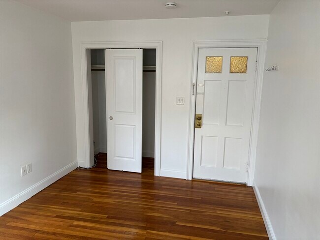 Building Photo - 109 Summer St