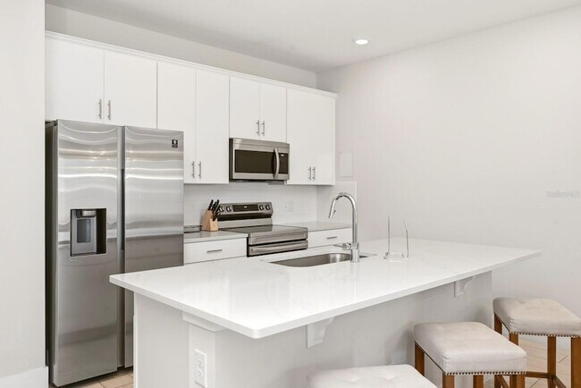 Building Photo - 7909 Draw St