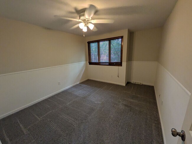 Building Photo - 5 Dorset Pl