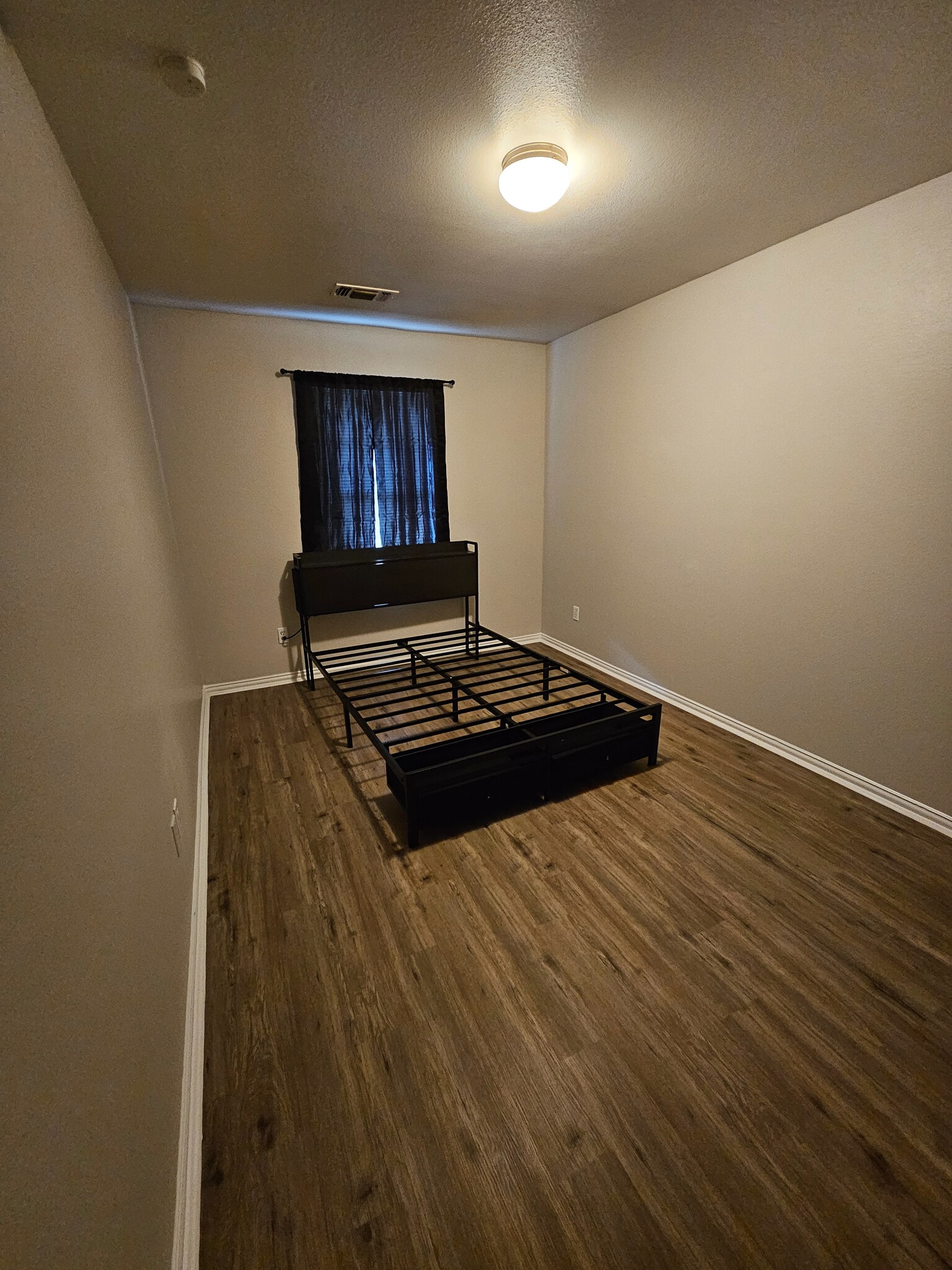 Building Photo - Room in Duplex on Stalcup Rd