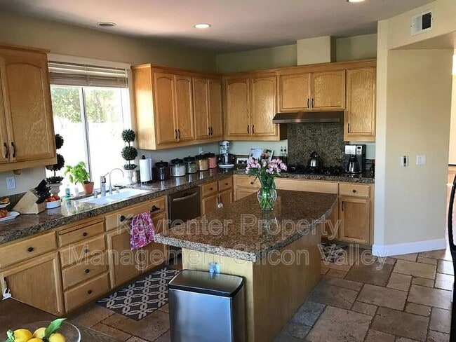 Building Photo - 3825 Venus Ct