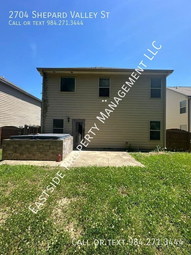 Building Photo - 2704 Shepherd Valley St