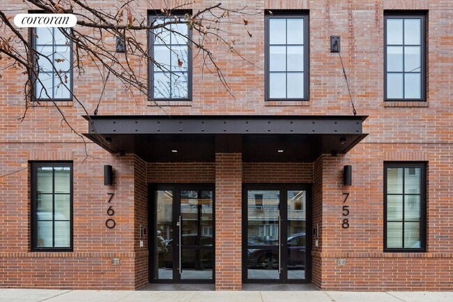 Building Photo - 760 Metropolitan Ave