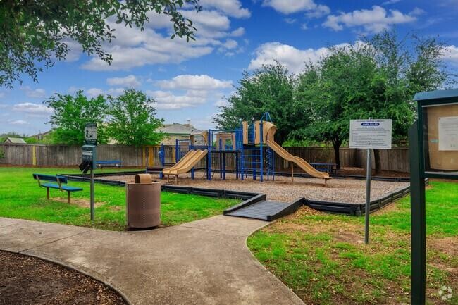 Building Photo - 3504 Lodgepole Dr