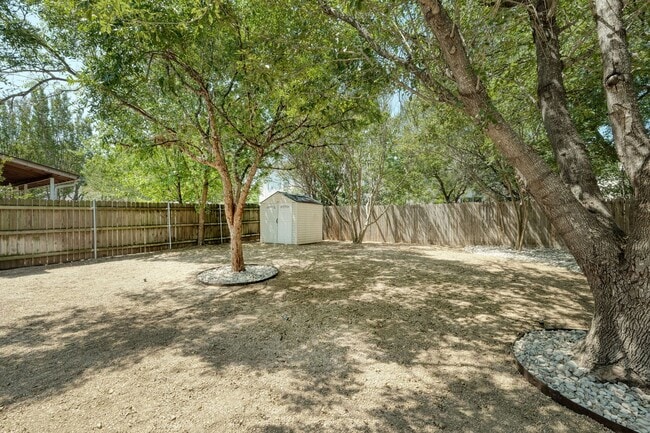 Building Photo - 11412 Kingsgate Dr