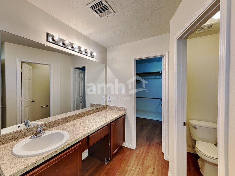 Building Photo - 2210 Steep Pine Trl