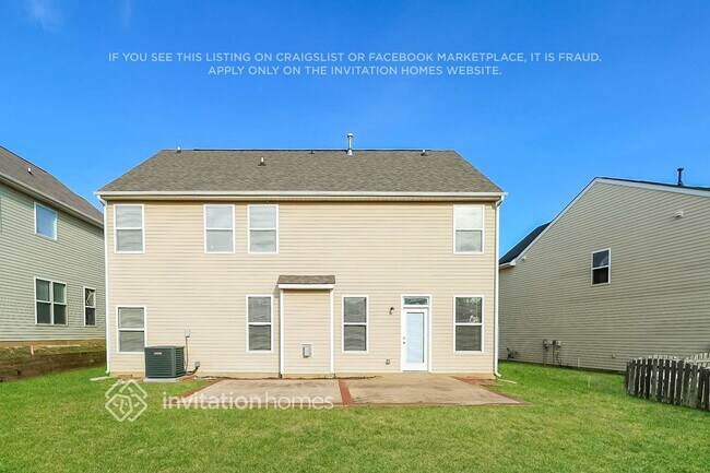 Building Photo - 2005 City Lights Dr