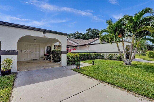 Building Photo - 5646 Parkwalk Cir E