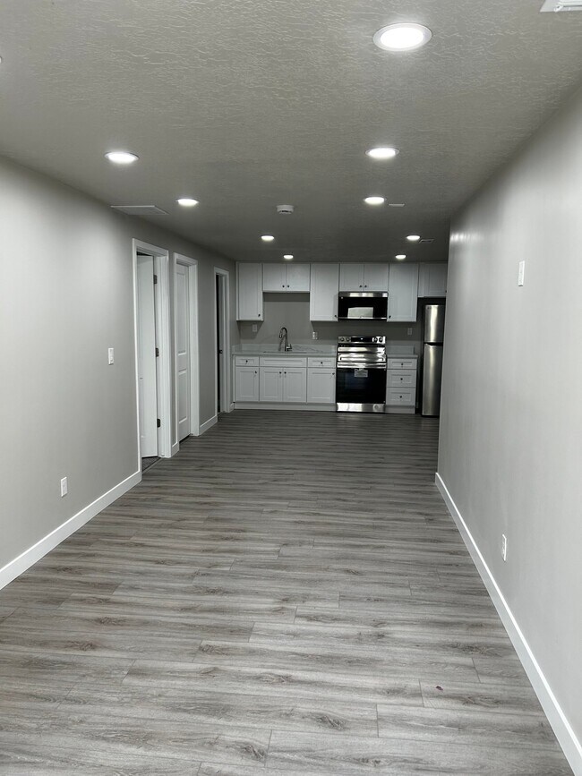 Building Photo - 5146 W Mellow Way
