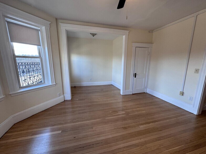 Building Photo - 1125 Commonwealth Ave